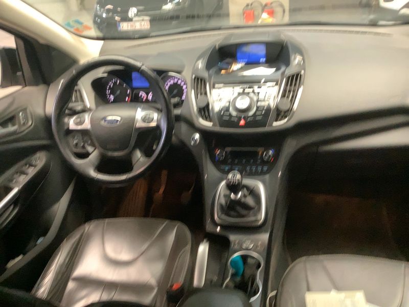 Ford Kuga 2.0 TDCi Titanium 2016 – снимка 17