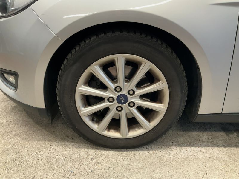 Ford Focus 2.0 TDCi Titanium 2015 – снимка 3