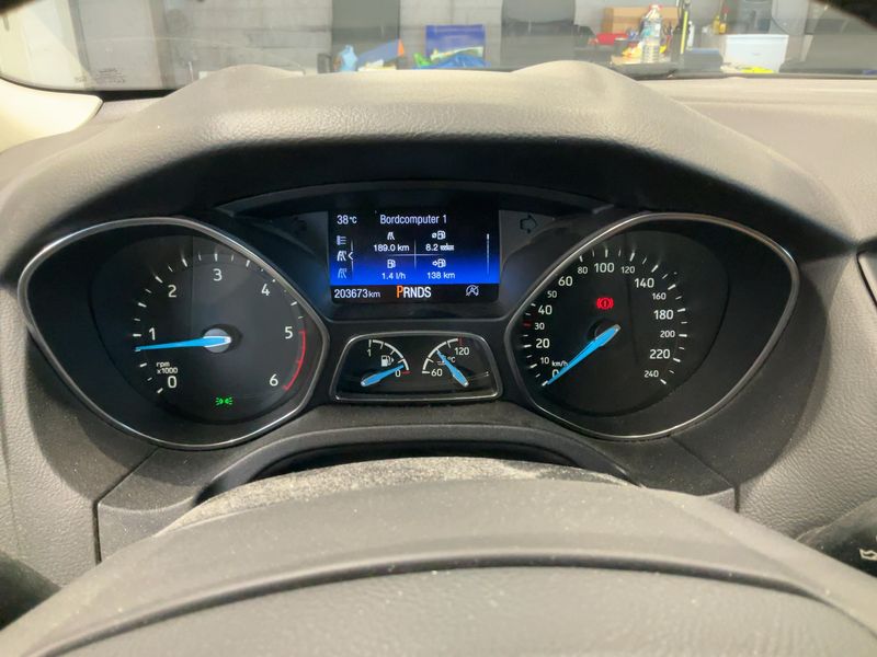 Ford Focus 2.0 TDCi Titanium 2015 – снимка 18