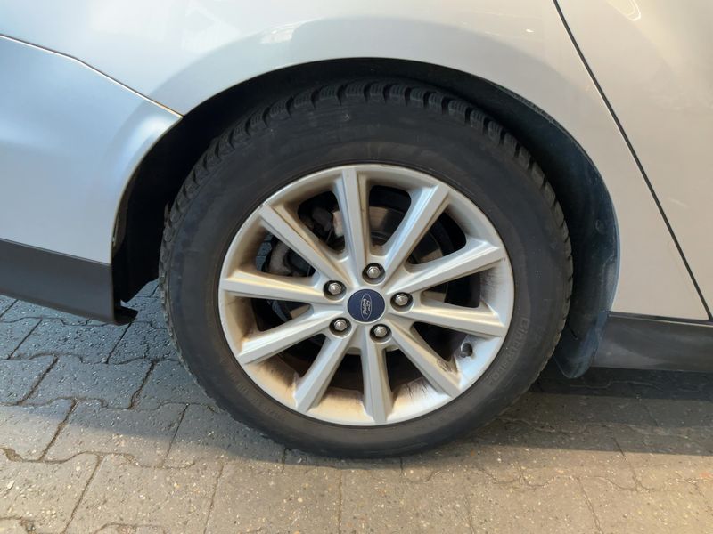 Ford Focus 2.0 TDCi Titanium 2015 – снимка 9