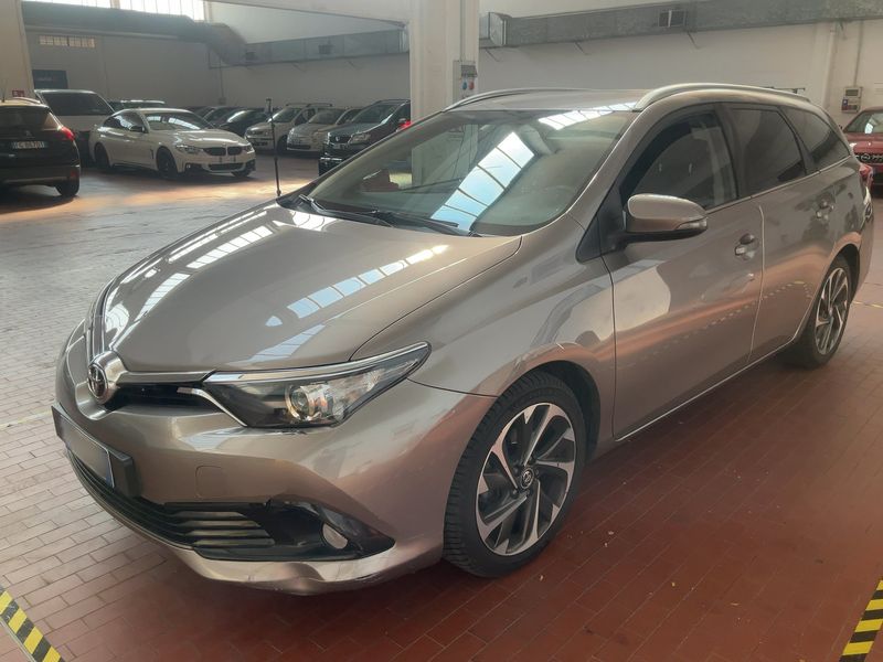 Toyota Auris Touring Sports 1.6 D-4D Active 2018 – снимка 2
