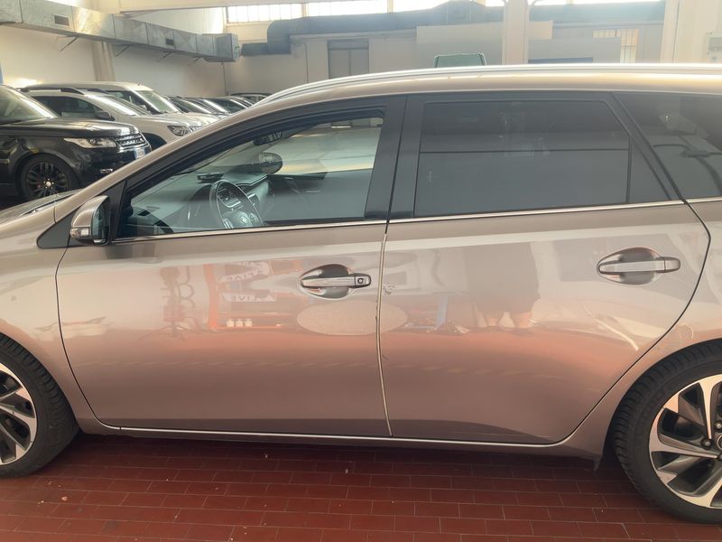 Toyota Auris Touring Sports 1.6 D-4D Active 2018 – снимка 4