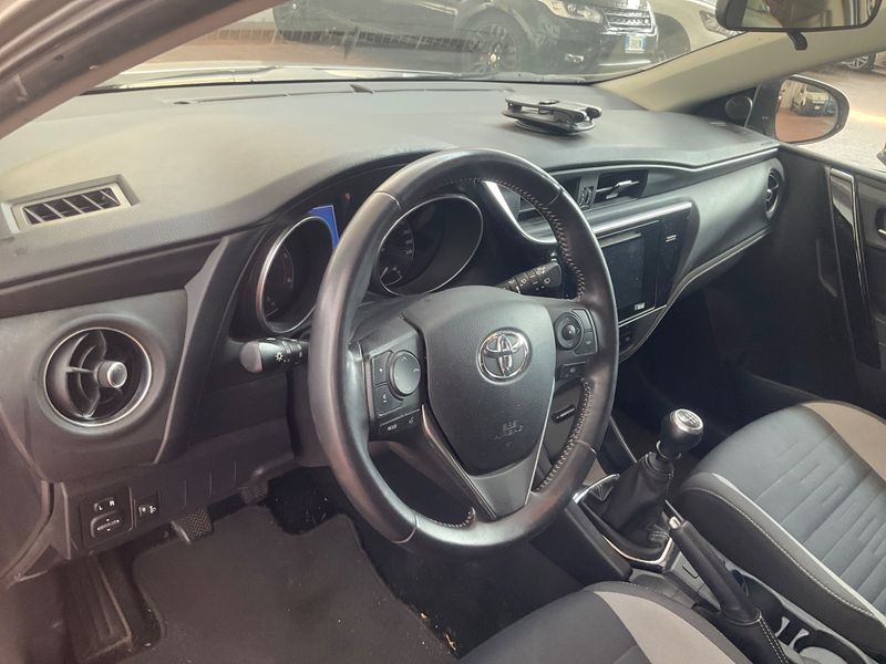 Toyota Auris Touring Sports 1.6 D-4D Active 2018 – снимка 23