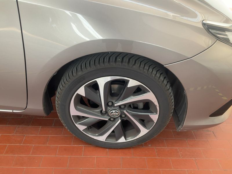 Toyota Auris Touring Sports 1.6 D-4D Active 2018 – снимка 11