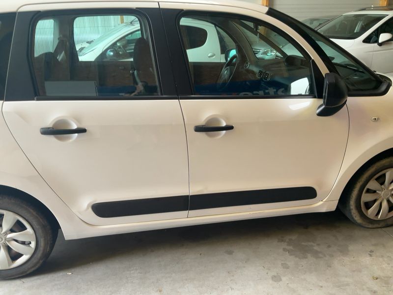 Citroen C3 Picasso 1.4 VTi Attraction 2013 – снимка 10