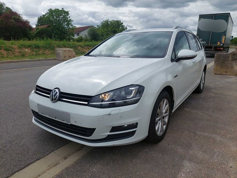 Volkswagen Golf VII 1.4 TSI Lounge BlueMotion Tech. 2015 – снимка 1