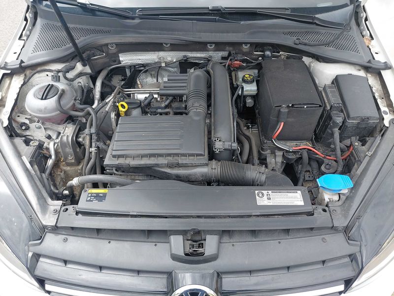Volkswagen Golf VII 1.4 TSI Lounge BlueMotion Tech. 2015 – снимка 8