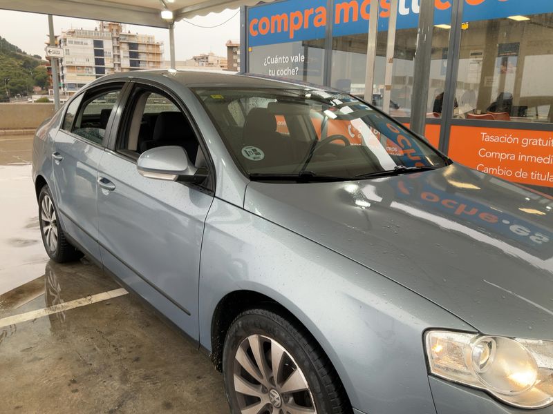 Volkswagen Passat 2.0 TDI Edition Plus 2009 – снимка 12