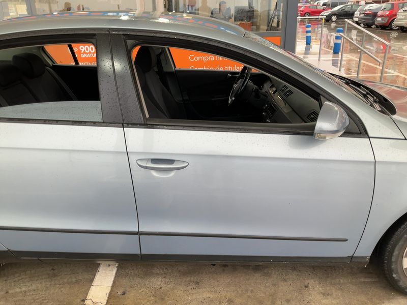 Volkswagen Passat 2.0 TDI Edition Plus 2009 – снимка 10