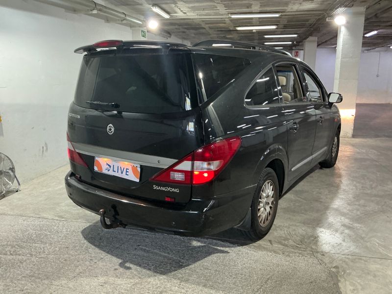 Ssangyong Rodius 270 Xdi Limited 2007 – снимка 2