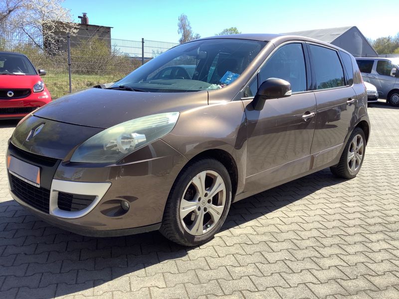 Renault Scenic 1.4 TCe Dynamique 2010 – снимка 1