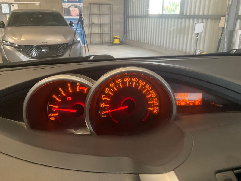 Toyota Verso 2.0 D-4D Executive 2011 – снимка 4