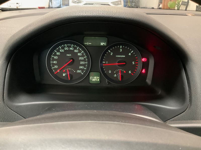 Volvo C30 1.6 D2 Kinetic 2011 – снимка 4