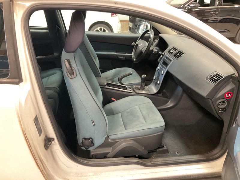 Volvo C30 1.6 D2 Kinetic 2011 – снимка 3