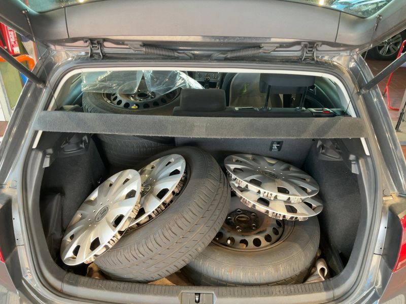 Volkswagen Golf VII 1.2 TSI Trendline BlueMotion Tech 2014 – снимка 16