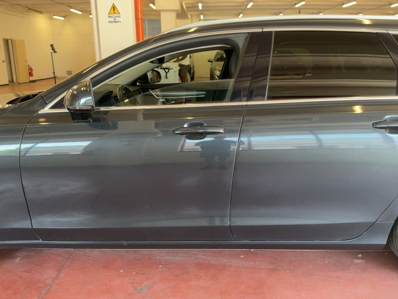 Volvo V90 2.0 D4 Momentum 2018 – снимка 4