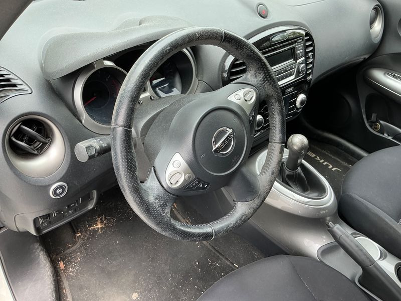 Nissan Juke 1.6 Acenta 2016 – снимка 23