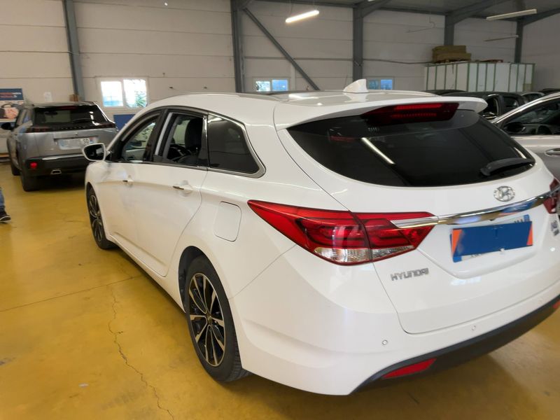 Hyundai i40 1.7 CRDi Creative 2018 – снимка 6