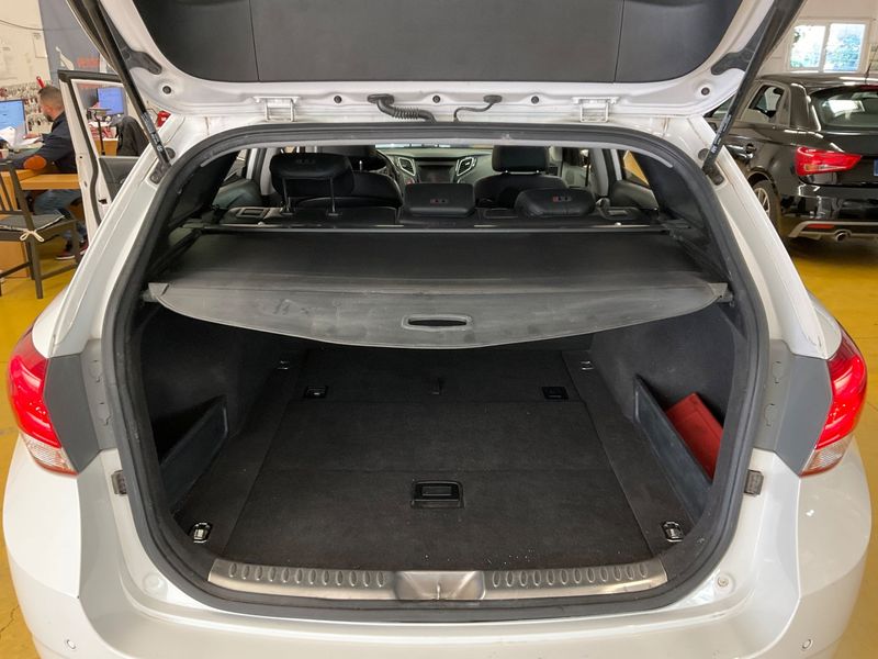 Hyundai i40 1.7 CRDi Creative 2018 – снимка 15