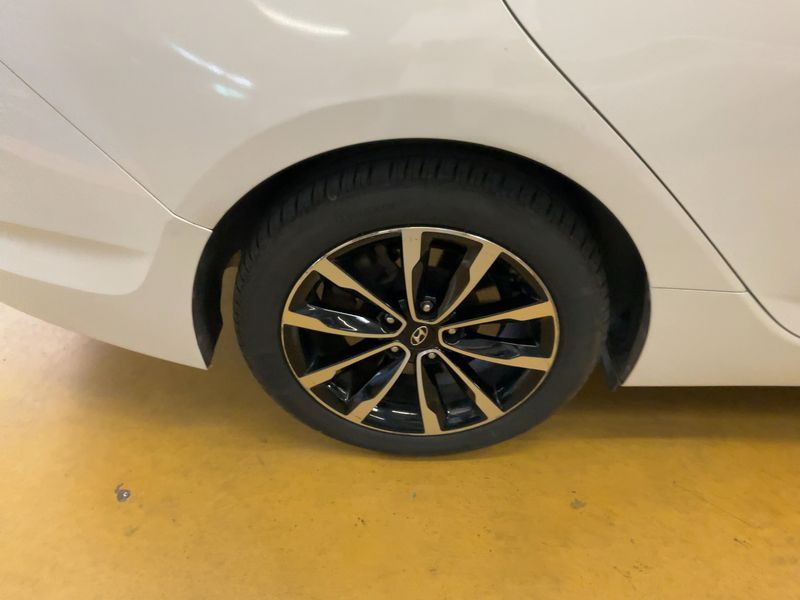 Hyundai i40 1.7 CRDi Creative 2018 – снимка 9