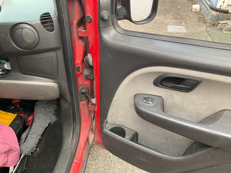 Fiat Doblo 1.9 JTD SX Kasten 2007 – снимка на щета