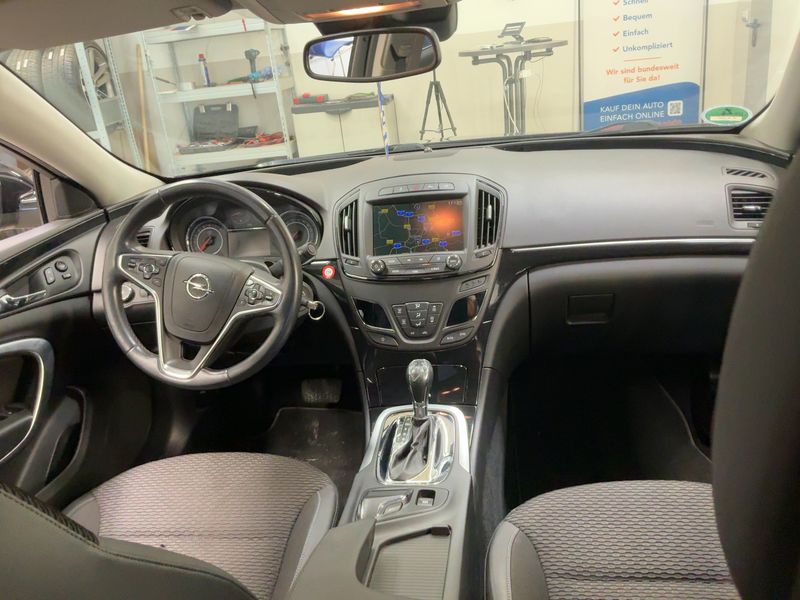 Opel Insignia 1.6 SIDI Turbo Innovation 2013 – снимка 17