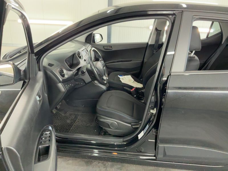 Hyundai i10 1.2 Passion 2016 – снимка 16