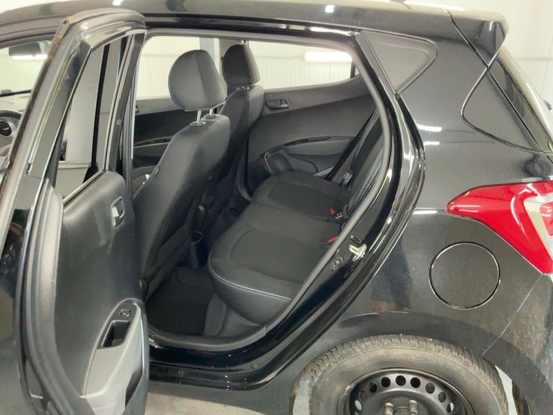 Hyundai i10 1.2 Passion 2016 – снимка 19