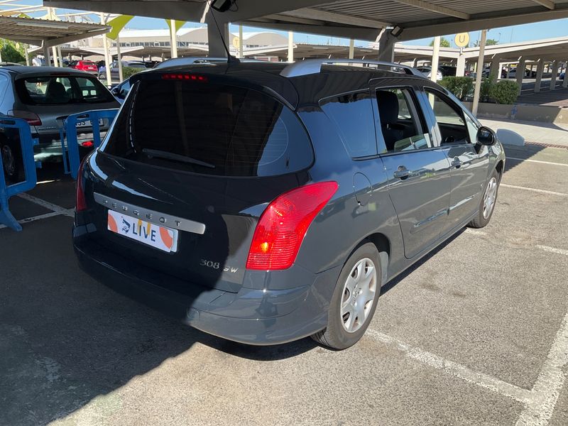 Peugeot 308 1.6 HDi Envy 2010 – снимка 2