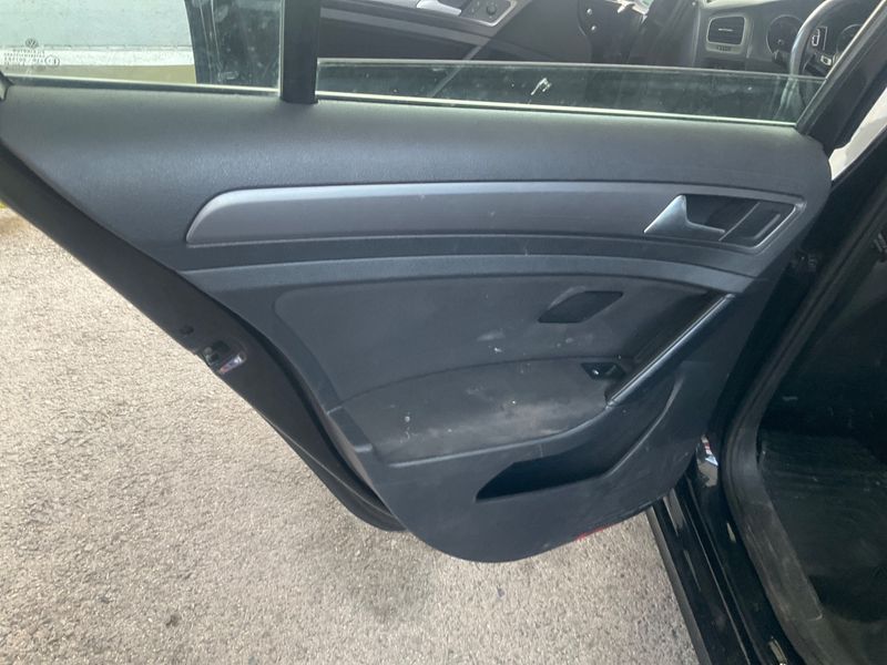 Volkswagen Golf VII 1.6 TDI Edition BlueMotion Tech 2016 – снимка 37