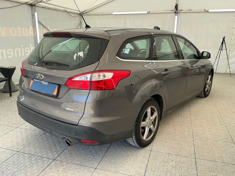 Ford Focus 1.6 EcoBoost Titanium 2011 – снимка 2