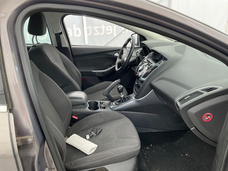 Ford Focus 1.6 EcoBoost Titanium 2011 – снимка 3