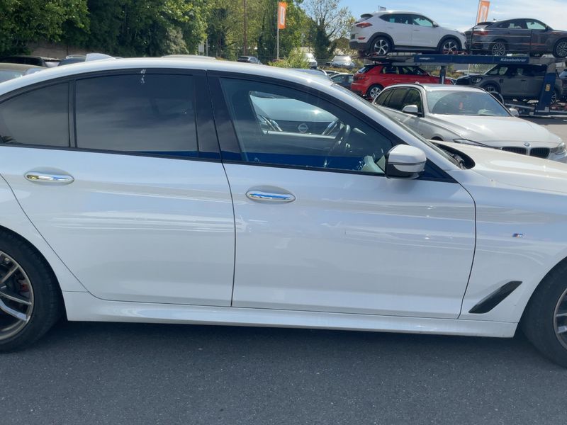 BMW 5er 520d xDrive M Sport 2018 – снимка 10