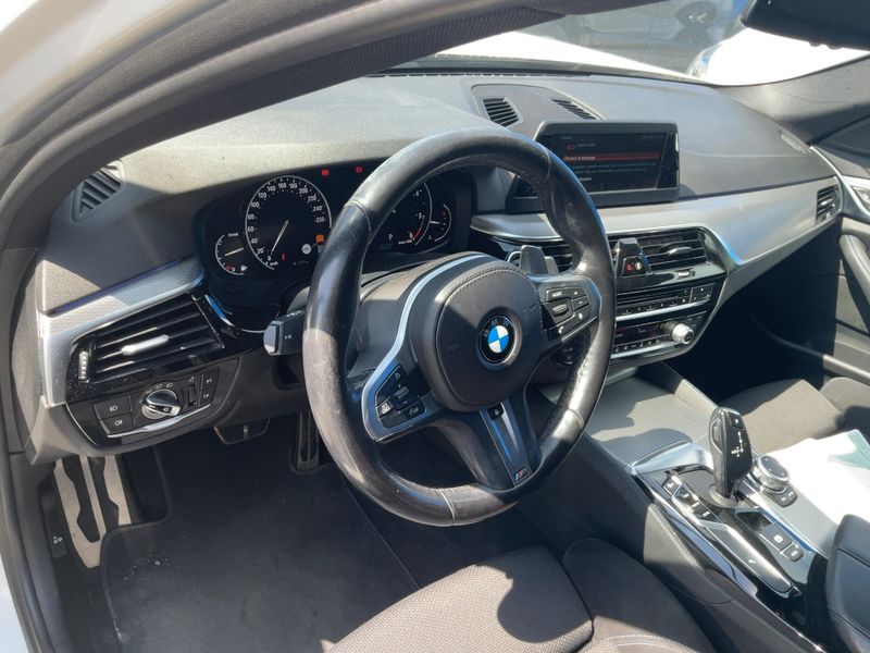 BMW 5er 520d xDrive M Sport 2018 – снимка 17