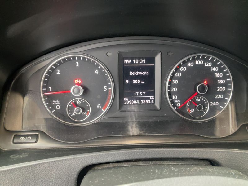 Volkswagen T5 Kombi 2.0 TDI 2013 – снимка 19