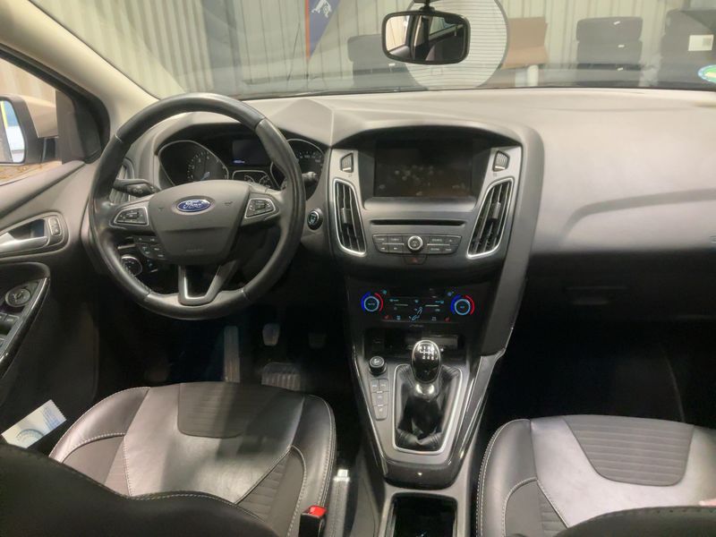 Ford Focus 1.5 EcoBoost Titanium 2015 – снимка 18