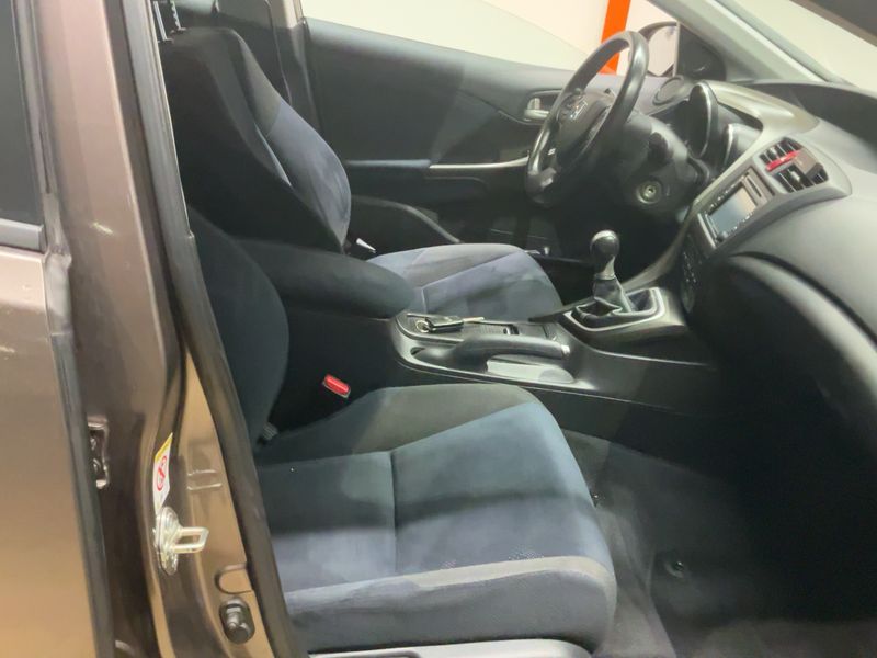 Honda Civic 1.8 i-VTEC Sport 2014 – снимка 16