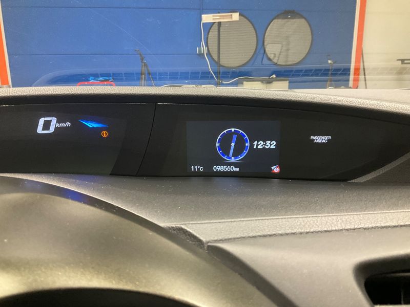 Honda Civic 1.8 i-VTEC Sport 2014 – снимка 18