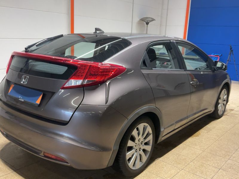 Honda Civic 1.8 i-VTEC Sport 2014 – снимка 8