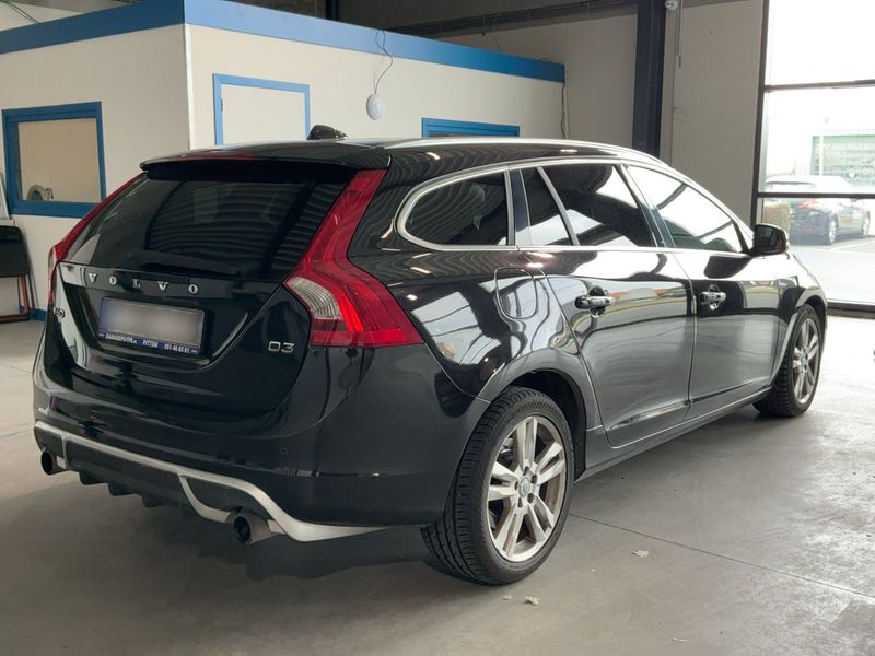 Volvo V60 2.0 D3 Summum 2012 – снимка 8