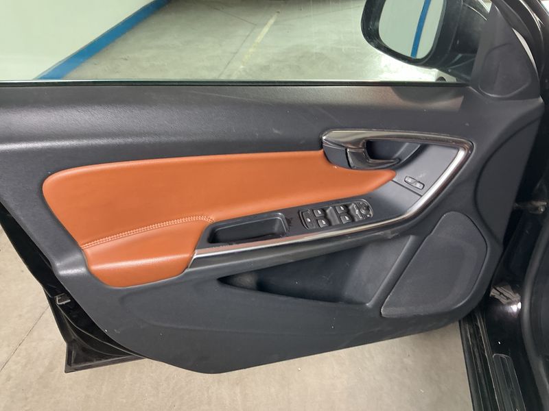 Volvo V60 2.0 D3 Summum 2012 – снимка 36