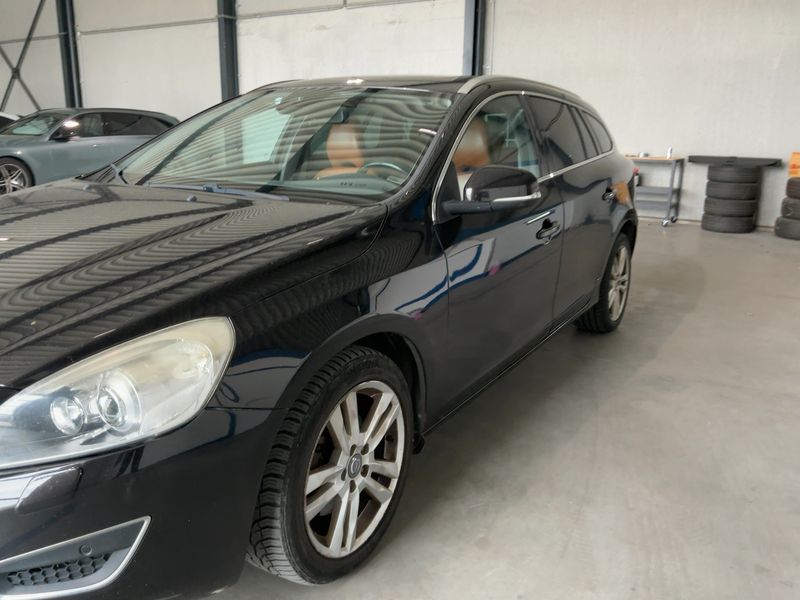 Volvo V60 2.0 D3 Summum 2012 – снимка 2