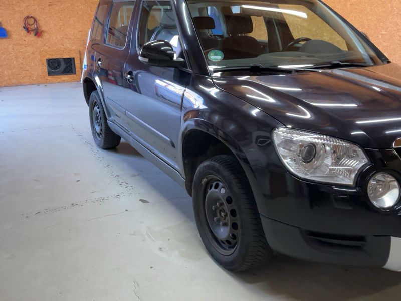 Skoda Yeti 2.0 TDI Elegance 4x4 2011 – снимка 12
