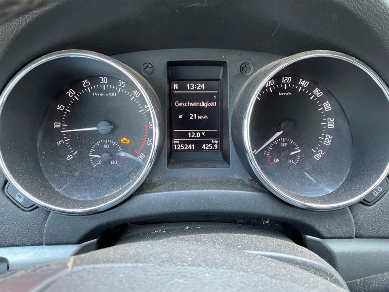 Skoda Yeti 2.0 TDI Elegance 4x4 2011 – снимка 19