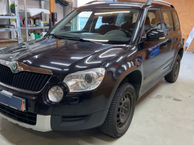 Skoda Yeti 2.0 TDI Elegance 4x4 2011 – снимка 1