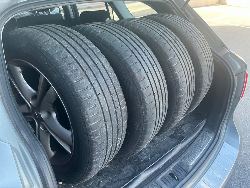 Toyota Avensis 1.8 Comfort 2009 – снимка 15