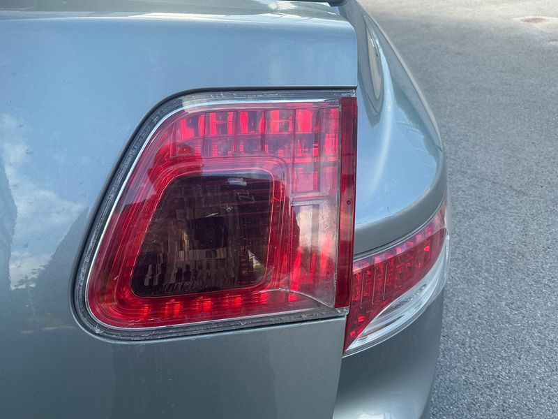 Toyota Avensis 1.8 Comfort 2009 – снимка 33