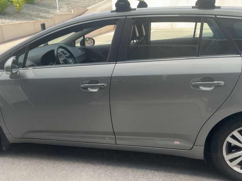 Toyota Avensis 1.8 Comfort 2009 – снимка 4