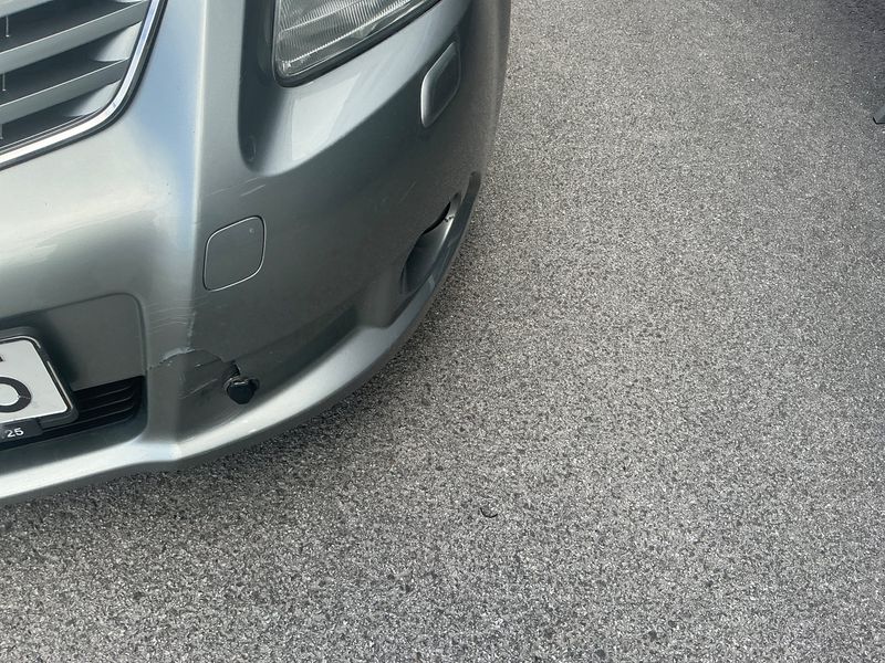 Toyota Avensis 1.8 Comfort 2009 – снимка 35