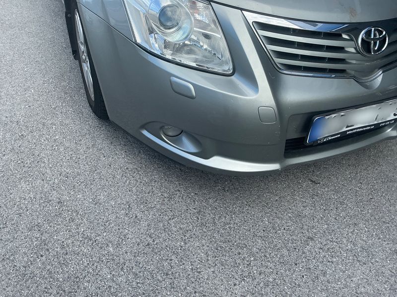 Toyota Avensis 1.8 Comfort 2009 – снимка 36